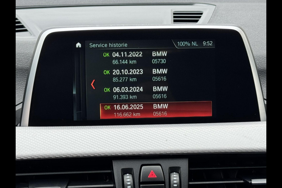 BMW X1 SDrive18i Dealeronderhouden Cruise control Climate control Navigatie M-pakket Parkeersensoren voor en achter