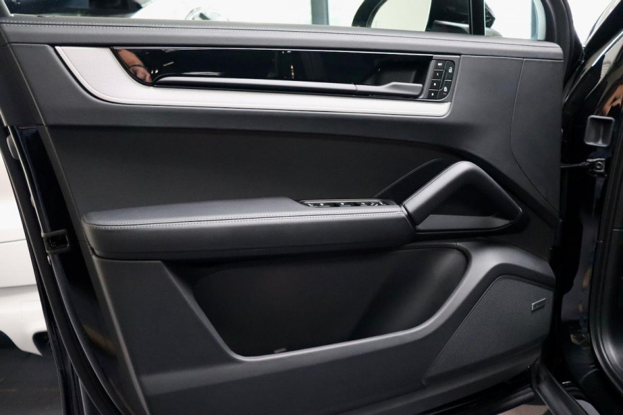 Porsche Cayenne Coupé 3.0 E-Hybrid PANO|HuD|SoftCl|18-weg