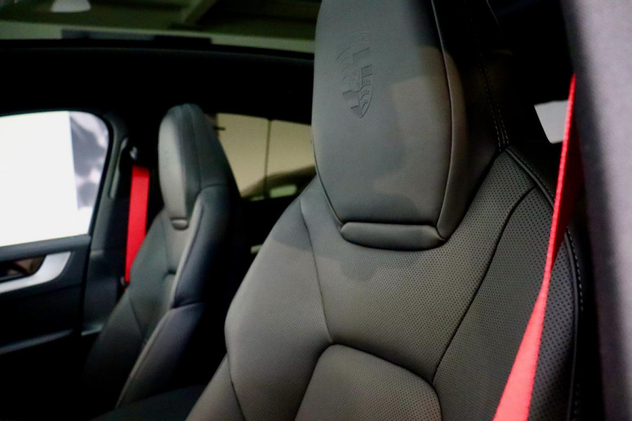 Porsche Cayenne Coupé 3.0 E-Hybrid PANO|HuD|SoftCl|18-weg