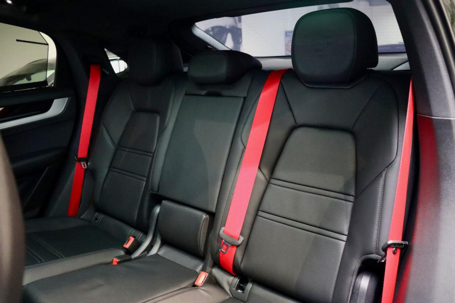Porsche Cayenne Coupé 3.0 E-Hybrid PANO|HuD|SoftCl|18-weg