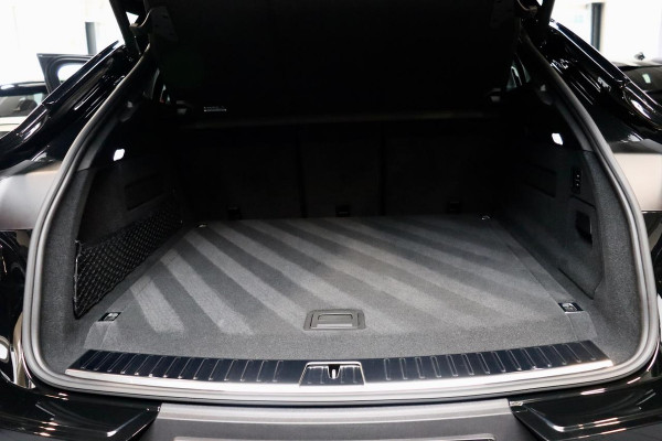 Porsche Cayenne Coupé 3.0 E-Hybrid PANO|HuD|SoftCl|18-weg