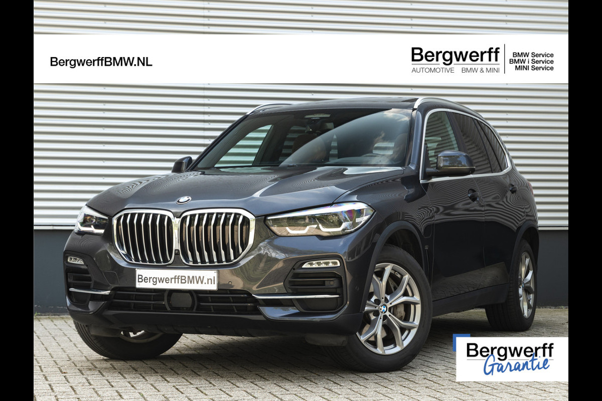 BMW X5 xDrive45e - Pano - Trekhaak - Stoelventilatie - Achteras Besturing - Driving Ass Prof