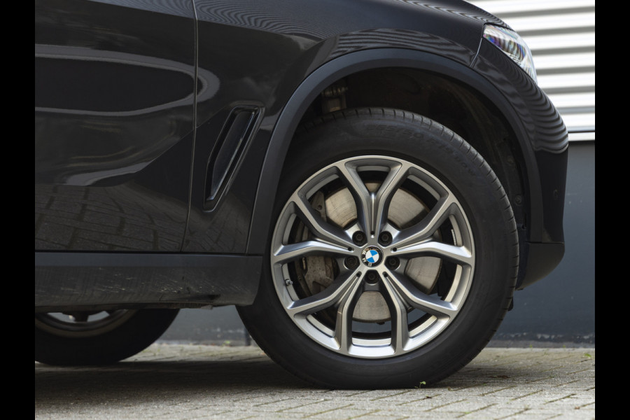 BMW X5 xDrive45e - Pano - Trekhaak - Stoelventilatie - Achteras Besturing - Driving Ass Prof