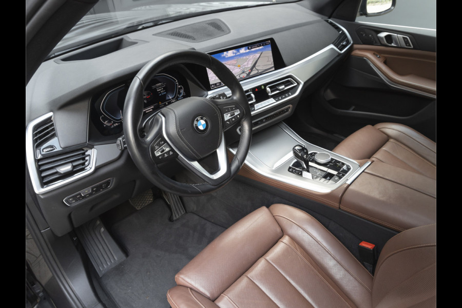 BMW X5 xDrive45e - Pano - Trekhaak - Stoelventilatie - Achteras Besturing - Driving Ass Prof