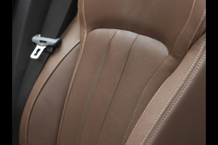 BMW X5 xDrive45e - Pano - Trekhaak - Stoelventilatie - Achteras Besturing - Driving Ass Prof