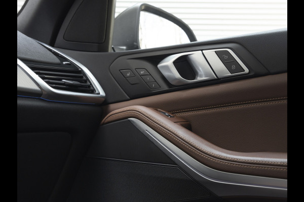 BMW X5 xDrive45e - Pano - Trekhaak - Stoelventilatie - Achteras Besturing - Driving Ass Prof