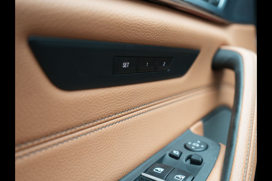 BMW 5 Serie Touring 530e xDrive Luxury Line Plug In Hybrid 294pk Dealer O.H PHEV | Trekhaak Af Fabriek | Panodak | Camera | Lederen Comfortstoelen Memory & Verwarmd | Harman kardon | Adaptive Cruise | Virtual | Park assist | Blis | Verwarmd Stuur | |