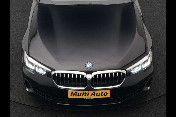 BMW 5 Serie Touring 530e xDrive Luxury Line Plug In Hybrid 294pk Dealer O.H PHEV | Trekhaak Af Fabriek | Panodak | Camera | Lederen Comfortstoelen Memory & Verwarmd | Harman kardon | Adaptive Cruise | Virtual | Park assist | Blis | Verwarmd Stuur | |