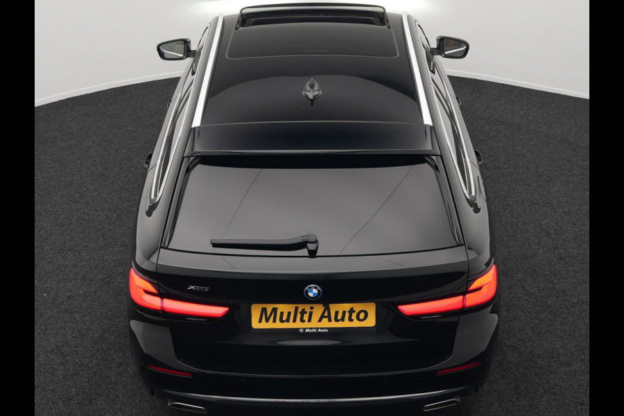 BMW 5 Serie Touring 530e xDrive Luxury Line Plug In Hybrid 294pk Dealer O.H PHEV | Trekhaak Af Fabriek | Panodak | Camera | Lederen Comfortstoelen Memory & Verwarmd | Harman kardon | Adaptive Cruise | Virtual | Park assist | Blis | Verwarmd Stuur | |