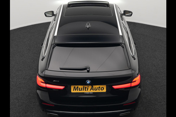 BMW 5 Serie Touring 530e xDrive Luxury Line Plug In Hybrid 294pk Dealer O.H PHEV | Trekhaak Af Fabriek | Panodak | Camera | Lederen Comfortstoelen Memory & Verwarmd | Harman kardon | Adaptive Cruise | Virtual | Park assist | Blis | Verwarmd Stuur | |