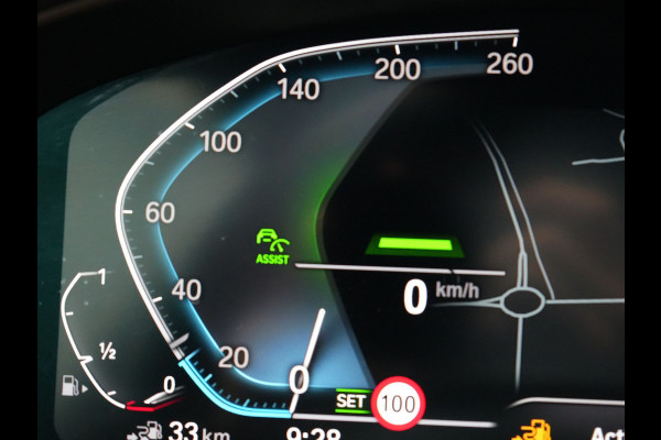 BMW 5 Serie Touring 530e xDrive Luxury Line Plug In Hybrid 294pk Dealer O.H PHEV | Trekhaak Af Fabriek | Panodak | Camera | Lederen Comfortstoelen Memory & Verwarmd | Harman kardon | Adaptive Cruise | Virtual | Park assist | Blis | Verwarmd Stuur | |