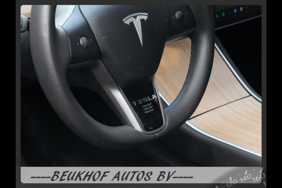 Tesla Model 3 Standard RWD Soh 90% Panorama Autopilot Leer