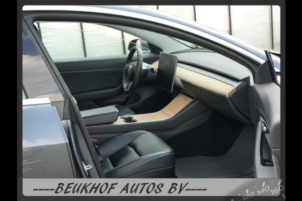 Tesla Model 3 Standard RWD Soh 90% Panorama Autopilot Leer