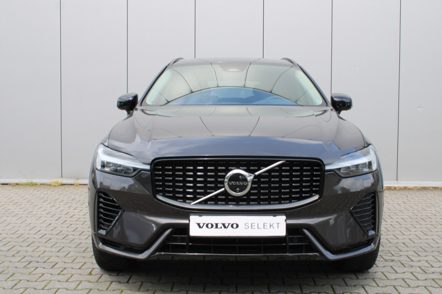 Volvo XC60 T6 Plug-in hybrid AWD Plus Dark | Trekhaak | 360 graden camera | Harman Kardon