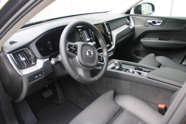 Volvo XC60 T6 Plug-in hybrid AWD Plus Dark | Trekhaak | 360 graden camera | Harman Kardon