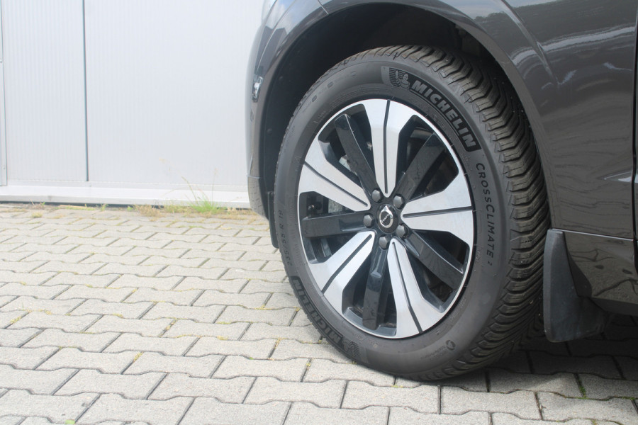 Volvo XC60 T6 Plug-in hybrid AWD Plus Dark | Trekhaak | 360 graden camera | Harman Kardon