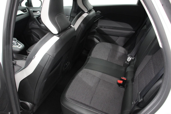 Renault Captur 1.3 TCe 155pk Automaat Intens Renault Captur 1.3 TCe Intens | Navigatie | Climate control | Lane Assist | Keyless Go | Camera | Stoel/Stuurverwarming | LED | Lichtmetalen Velgen |