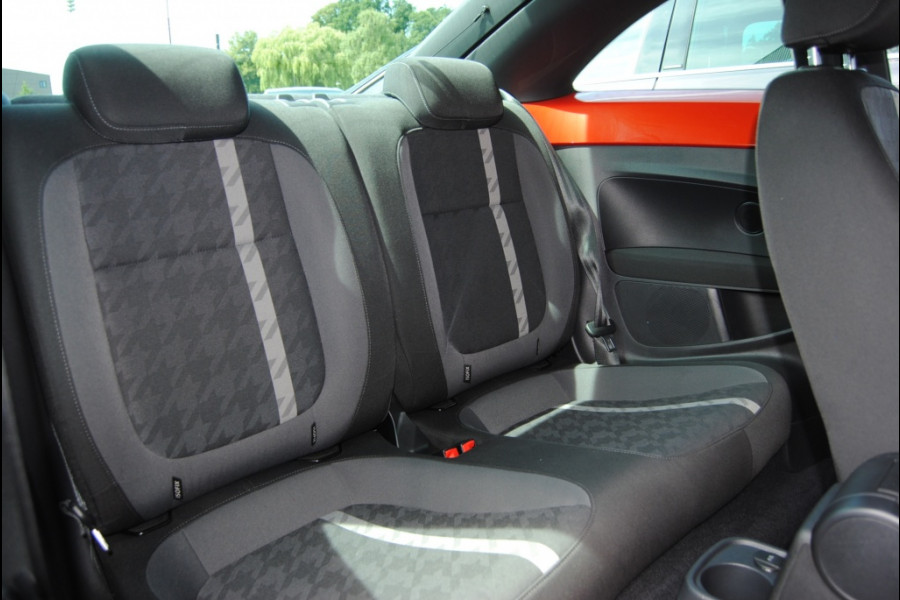 Volkswagen Beetle 1.2 TSI Exclusive S. Unieke kleur!