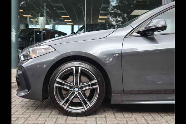 BMW 1-serie 118i High Executive / M-Sport / Automaat