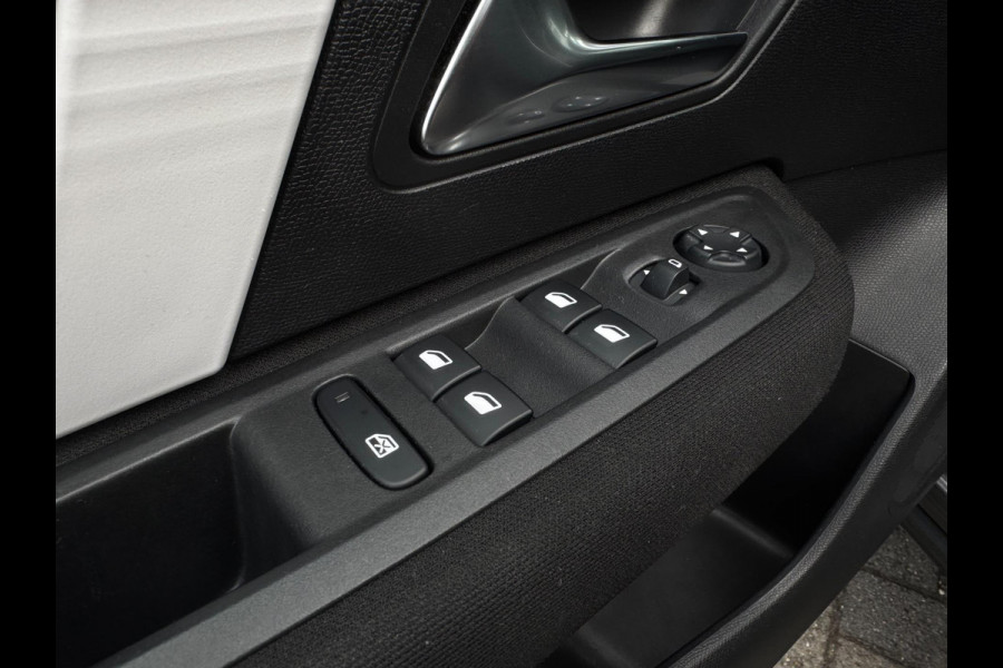 Citroën C4 1.2 Puretech Feel AFNEEMBARE TREKHAAK / CAMERA / NAVI / CARPLAY / PDC / CRUISE CONTROL / BLUETOOTH / DAB