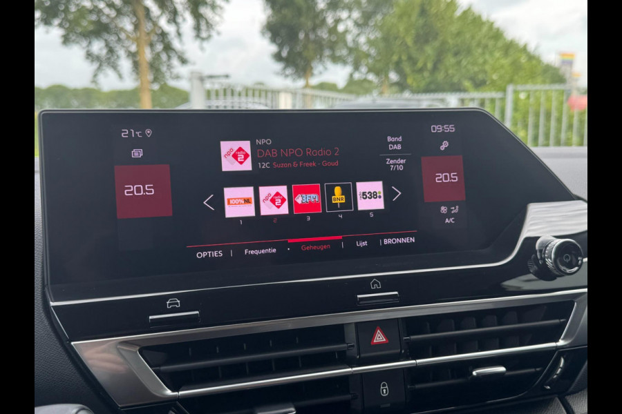 Citroën C4 1.2 Puretech Feel AFNEEMBARE TREKHAAK / CAMERA / NAVI / CARPLAY / PDC / CRUISE CONTROL / BLUETOOTH / DAB