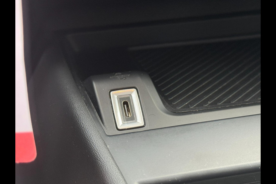 Citroën C4 1.2 Puretech Feel AFNEEMBARE TREKHAAK / CAMERA / NAVI / CARPLAY / PDC / CRUISE CONTROL / BLUETOOTH / DAB