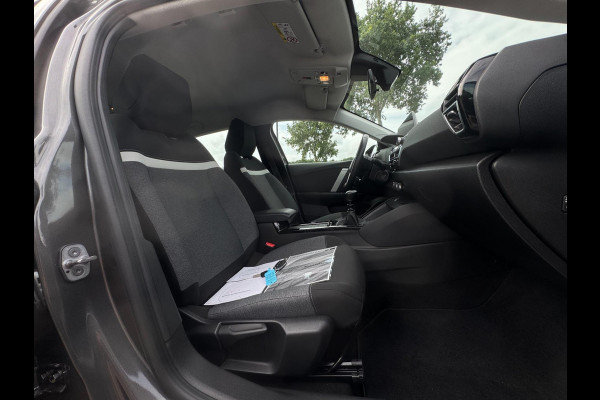 Citroën C4 1.2 Puretech Feel AFNEEMBARE TREKHAAK / CAMERA / NAVI / CARPLAY / PDC / CRUISE CONTROL / BLUETOOTH / DAB