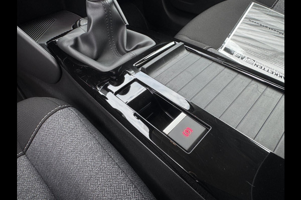 Citroën C4 1.2 Puretech Feel AFNEEMBARE TREKHAAK / CAMERA / NAVI / CARPLAY / PDC / CRUISE CONTROL / BLUETOOTH / DAB