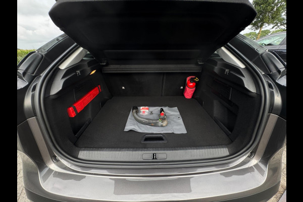 Citroën C4 1.2 Puretech Feel AFNEEMBARE TREKHAAK / CAMERA / NAVI / CARPLAY / PDC / CRUISE CONTROL / BLUETOOTH / DAB