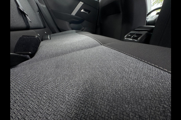 Citroën C4 1.2 Puretech Feel AFNEEMBARE TREKHAAK / CAMERA / NAVI / CARPLAY / PDC / CRUISE CONTROL / BLUETOOTH / DAB