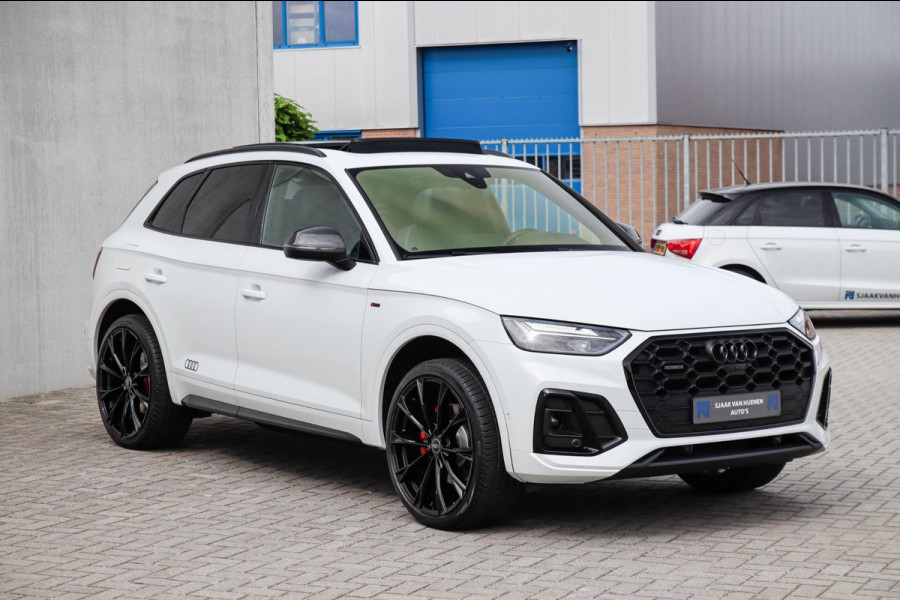 Audi Q5 50TFSI e Quattro Competition Pro Line S S-Line 299pk Automaat! 1e|Panoramadak|Virtual Cockpit|LED Matrix|360 Camera|Black