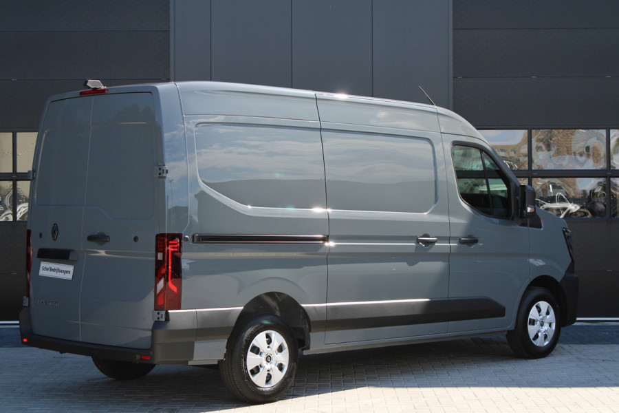 Renault Master T35 2.0 dCi 170pk L2H2 Extra - 2x Schuifdeur - Navigatie - Blind Spot - Camera - Stoelverwarming - Verwarmde voorruit - Rijklaar