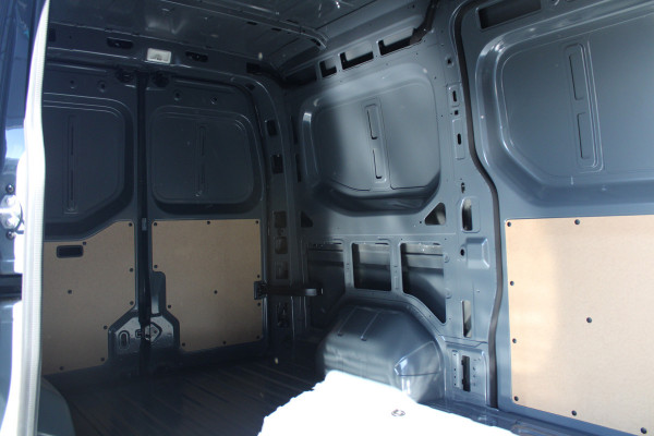 Renault Master T35 2.0 dCi 170pk L2H2 Extra - 2x Schuifdeur - Navigatie - Blind Spot - Camera - Stoelverwarming - Verwarmde voorruit - Rijklaar