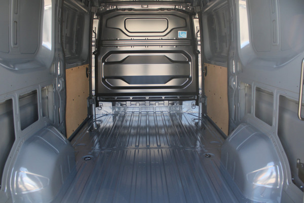 Renault Master T35 2.0 dCi 170pk L2H2 Extra - 2x Schuifdeur - Navigatie - Blind Spot - Camera - Stoelverwarming - Verwarmde voorruit - Rijklaar
