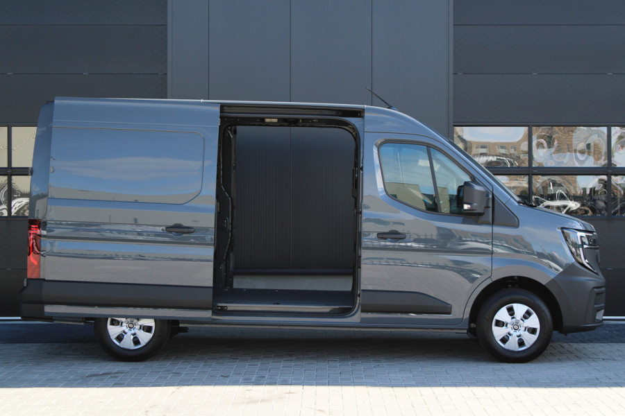 Renault Master T35 2.0 dCi 170pk L2H2 Extra - 2x Schuifdeur - Navigatie - Blind Spot - Camera - Stoelverwarming - Verwarmde voorruit - Rijklaar