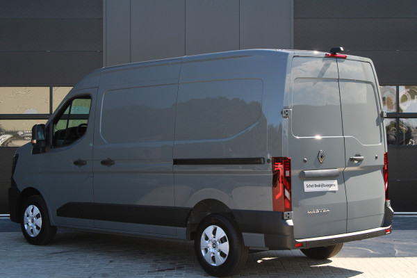 Renault Master T35 2.0 dCi 170pk L2H2 Extra - 2x Schuifdeur - Navigatie - Blind Spot - Camera - Stoelverwarming - Verwarmde voorruit - Rijklaar