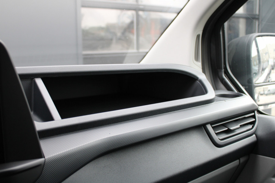 Ford Transit Custom 320 2.0 TDCI L2H1 Trend 136pk - Carplay - Android - LED koplampen - Verwarmd stuurwiel - Stoelverwarming - 70l tank - Rijklaar