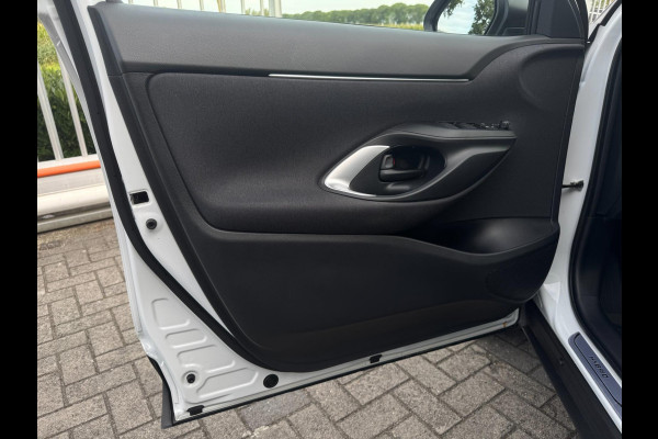 Toyota Yaris Cross 1.5 Hybrid Style TREKHAAK / PANORAMADAK / STOELVERWARMING / HEAD-UP / CARPLAY / ECC/ELEKTR KLEP / VERW RUIT