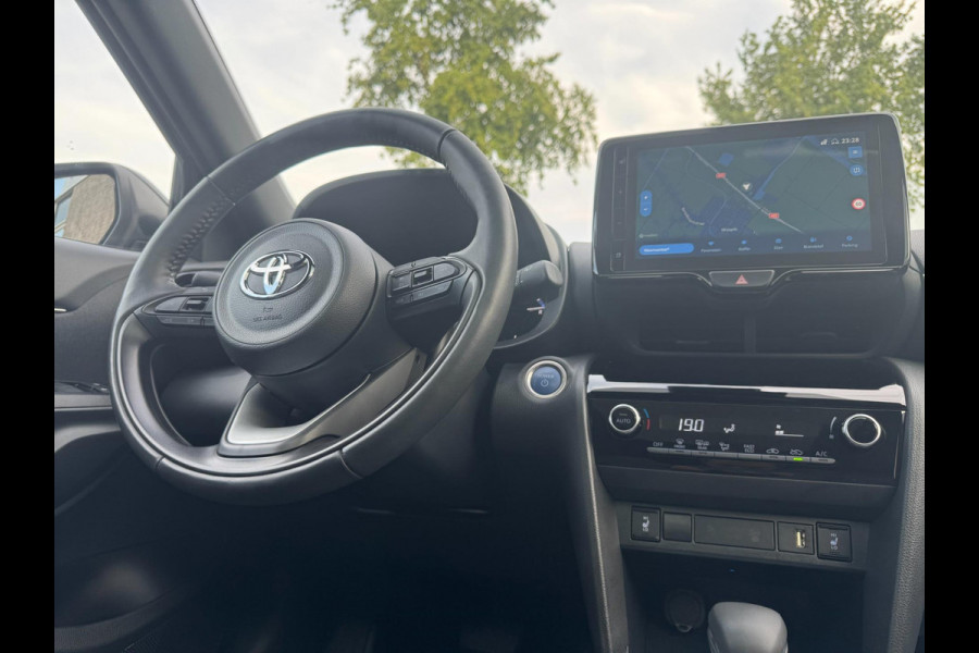 Toyota Yaris Cross 1.5 Hybrid Style TREKHAAK / PANORAMADAK / STOELVERWARMING / HEAD-UP / CARPLAY / ECC/ELEKTR KLEP / VERW RUIT