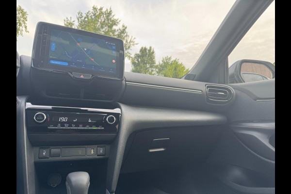 Toyota Yaris Cross 1.5 Hybrid Style TREKHAAK / PANORAMADAK / STOELVERWARMING / HEAD-UP / CARPLAY / ECC/ELEKTR KLEP / VERW RUIT