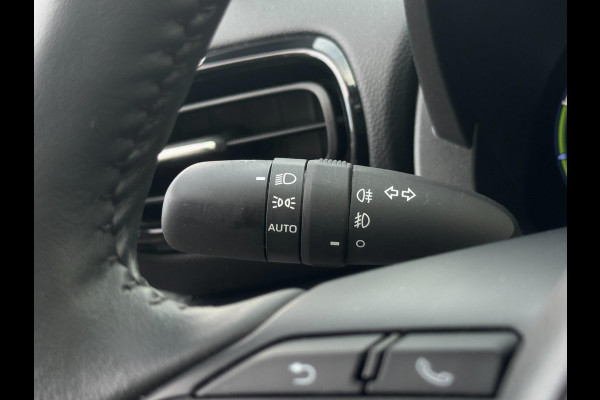 Toyota Yaris Cross 1.5 Hybrid Style TREKHAAK / PANORAMADAK / STOELVERWARMING / HEAD-UP / CARPLAY / ECC/ELEKTR KLEP / VERW RUIT
