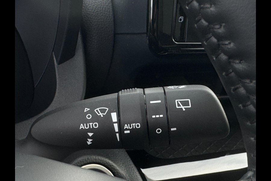 Toyota Yaris Cross 1.5 Hybrid Style TREKHAAK / PANORAMADAK / STOELVERWARMING / HEAD-UP / CARPLAY / ECC/ELEKTR KLEP / VERW RUIT
