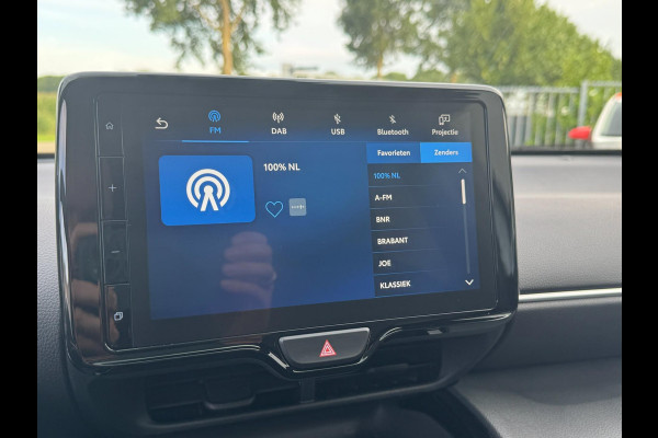 Toyota Yaris Cross 1.5 Hybrid Style TREKHAAK / PANORAMADAK / STOELVERWARMING / HEAD-UP / CARPLAY / ECC/ELEKTR KLEP / VERW RUIT