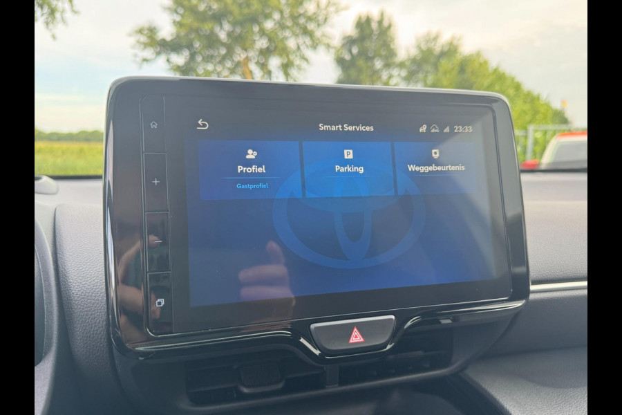 Toyota Yaris Cross 1.5 Hybrid Style TREKHAAK / PANORAMADAK / STOELVERWARMING / HEAD-UP / CARPLAY / ECC/ELEKTR KLEP / VERW RUIT