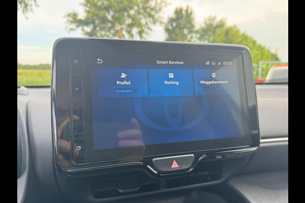 Toyota Yaris Cross 1.5 Hybrid Style TREKHAAK / PANORAMADAK / STOELVERWARMING / HEAD-UP / CARPLAY / ECC/ELEKTR KLEP / VERW RUIT