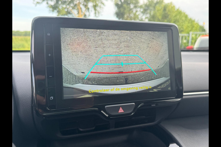Toyota Yaris Cross 1.5 Hybrid Style TREKHAAK / PANORAMADAK / STOELVERWARMING / HEAD-UP / CARPLAY / ECC/ELEKTR KLEP / VERW RUIT