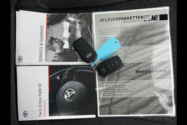 Toyota Yaris Cross 1.5 Hybrid Style TREKHAAK / PANORAMADAK / STOELVERWARMING / HEAD-UP / CARPLAY / ECC/ELEKTR KLEP / VERW RUIT