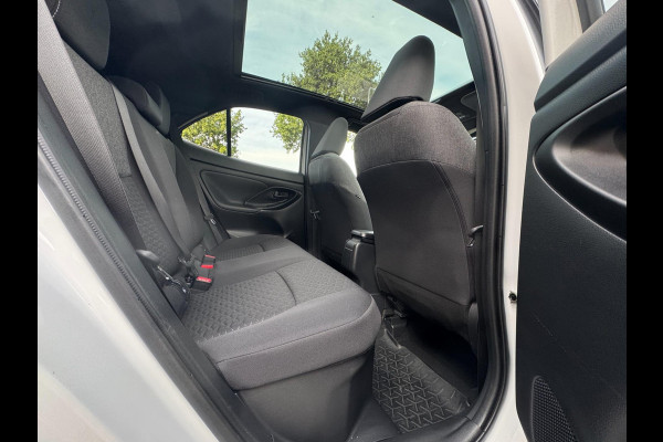 Toyota Yaris Cross 1.5 Hybrid Style TREKHAAK / PANORAMADAK / STOELVERWARMING / HEAD-UP / CARPLAY / ECC/ELEKTR KLEP / VERW RUIT