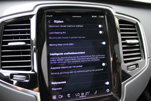 Volvo XC90 2.0 T8 Recharge AWD Ultra Dark | Luchtvering | B&W | Trekhaak | Panoramadak | Massage | Full Options
