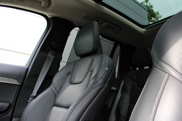 Volvo XC90 2.0 T8 Recharge AWD Ultra Dark | Luchtvering | B&W | Trekhaak | Panoramadak | Massage | Full Options
